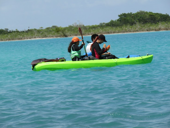 Estudiantes de Ingeniería Ambiental de Unicaribe realizan monitoreos geohidrológicos en Bacalar