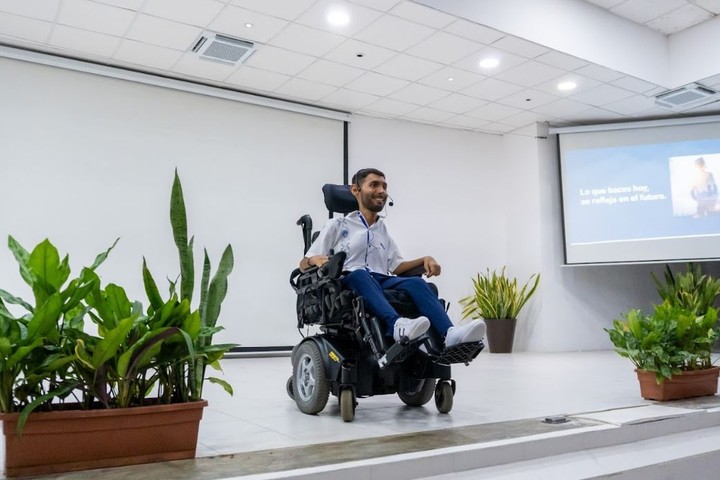 Presentan en Foro InnovaT de Unicaribe, la experiencia de un “Emprendimiento sin límites”