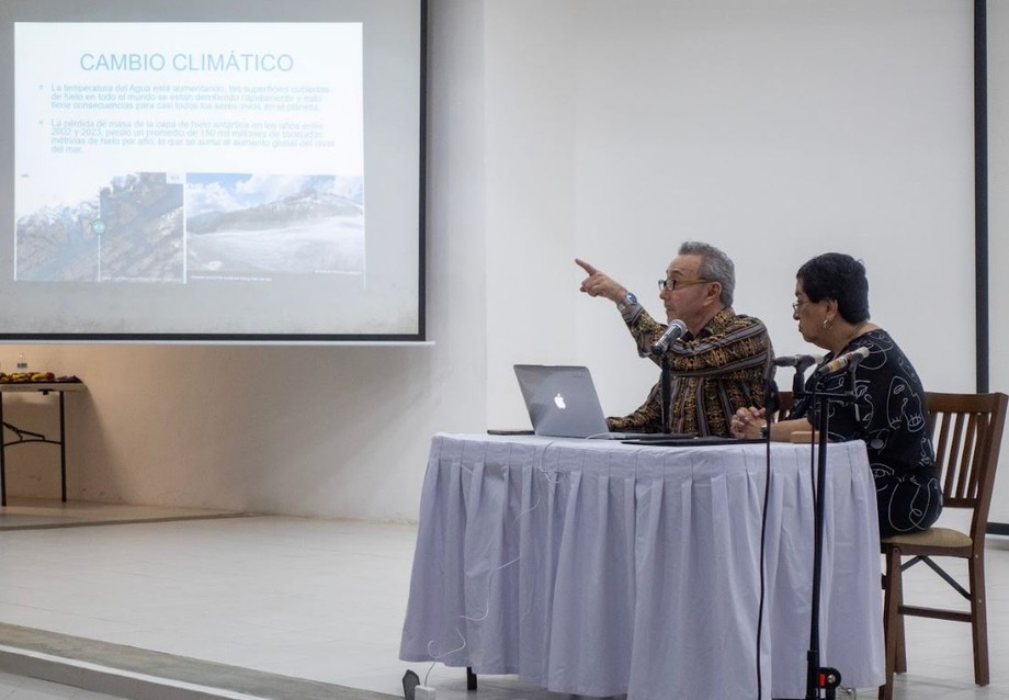 Alertan durante muestra de “Water for Life” en Unicaribe, sobre afectación a los mares