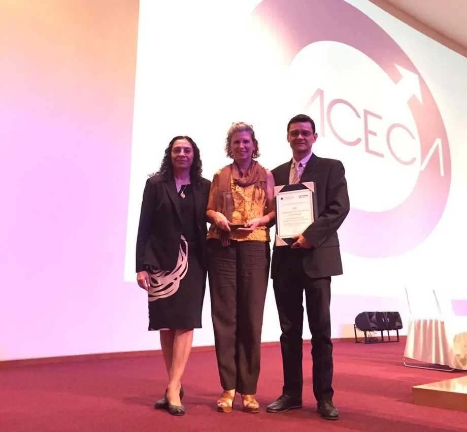Innovación empresarial recibe acreditación de caceca