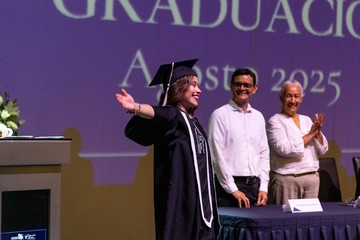 Más de 300 nuevos profesionistas egresan de la Universidad del Caribe