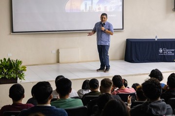 Comparten en la Universidad del Caribe visiones empresariales de China y la India